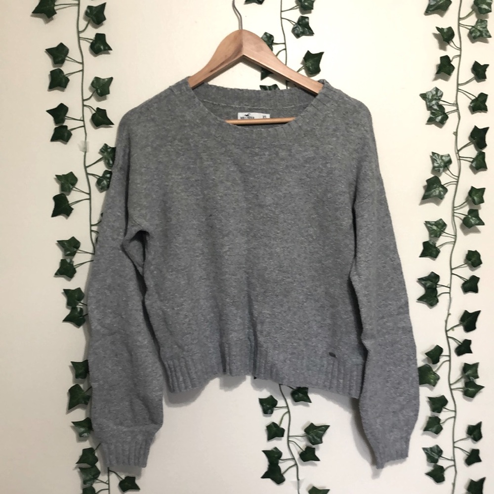 Hollister sweater
